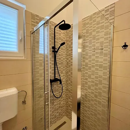 Elvira Apartmán *