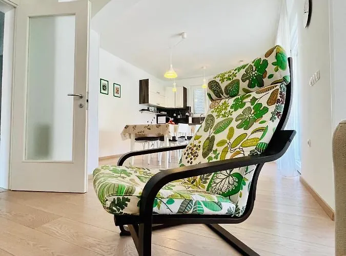 아파트 Elvira 자톤